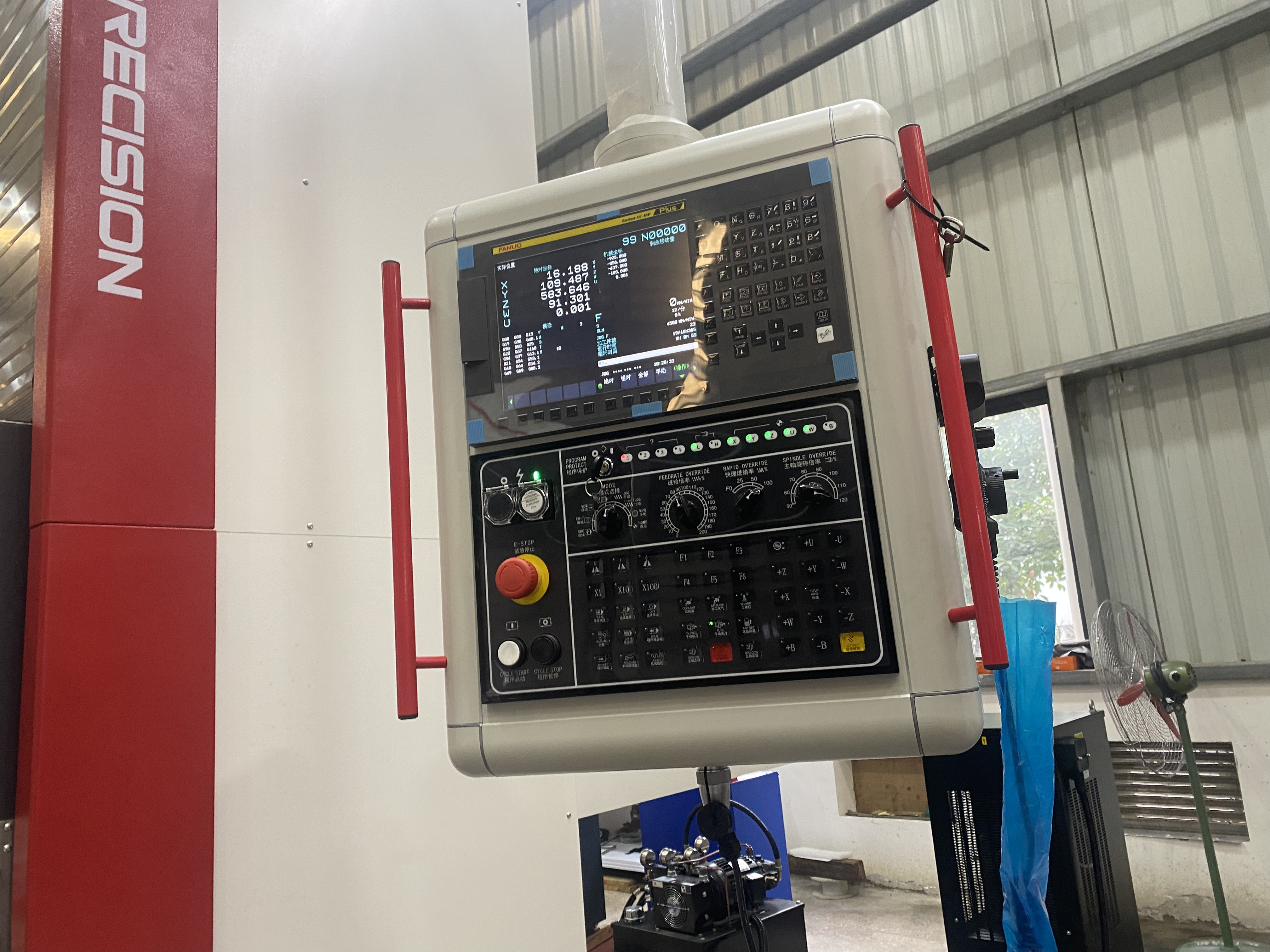 مركز آلات الطحن والتجويف CNC عالي الدقة TK611C